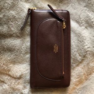 Vince Camino Ayla wallet